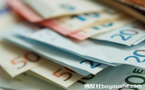 马耳他海关在机场截获了 11,365 欧元的未申报现金